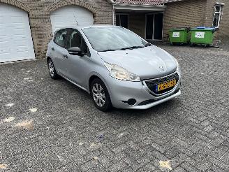 Peugeot 208 1.0 vti weinig km !! picture 7