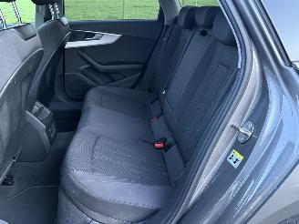 Audi A4 2.0 TDI / Automaat picture 7