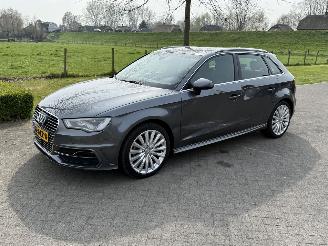 skadebil auto Audi A3 Sportback 1.4 e-tron / S-Line / Automaat 2015/9