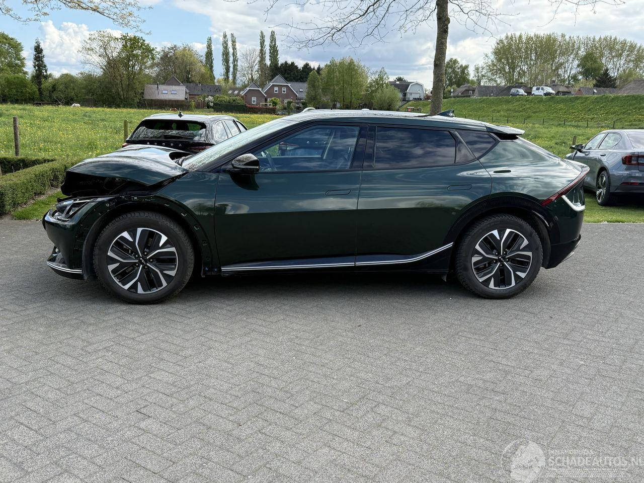 Kia EV6 77 KWH / Leer
