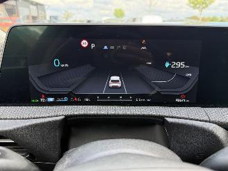 Kia EV6 77 KWH / Leer picture 10