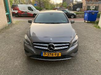 Unfallwagen Mercedes A-klasse 180 ambition 2015/1
