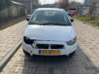 krockskadad bil auto Mitsubishi Colt  2012/8