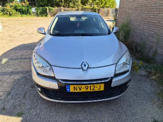krockskadad bil auto Renault Mégane AUTOMAAT  1.5 DCI 2012/8