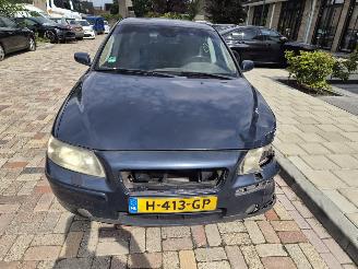 skadebil auto Volvo S-60 2.5 T KINETIC 2005/10
