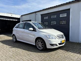 Unfallwagen Mercedes B-klasse 180 blue efficiency business class 2011/2