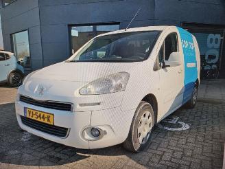 skadebil auto Peugeot Partner Electric Bestel  Elektrisch  49kW (67pk) 2014/6