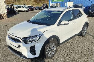 Schadeauto Kia Stonic Kia Stonic Edition 7  lichte rijdende schade ! 2024/11