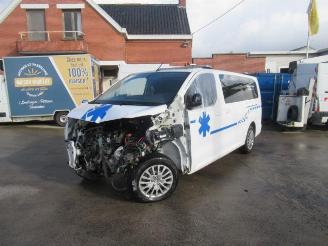 Schadeauto Peugeot Expert AMBULANCE 2022/5