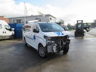 Peugeot Expert AMBULANCE picture 3