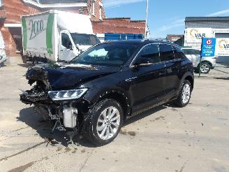 Vaurioauto  passenger cars Volkswagen T-Roc R-LINE 2022/7