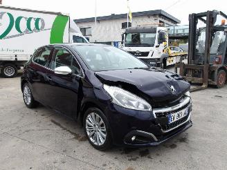 Peugeot 208  picture 4