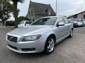skadebil auto Volvo S-80 2.4 D5 SEDAN AUTOMAAT 2008/9