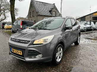 Schadeauto Ford Kuga 1.6 TREND, NAVIGATIE, AIRCO, PDC, 6 BAK, ELKTR. PAKKET, PDC ENZ 2013/1
