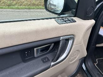 Land Rover Discovery Sport 2.0 TD4 HSE Luxury picture 6