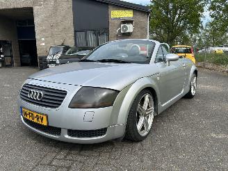 krockskadad bil auto Audi TT ROADSTER 1.8 5V TURBO QUATTRO (4x4) 2000/2