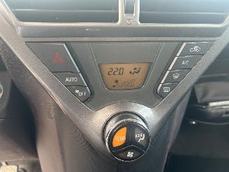 Toyota iQ 1.0 VVTi Comfort LPG G3 MOTORSCHADE ! picture 12