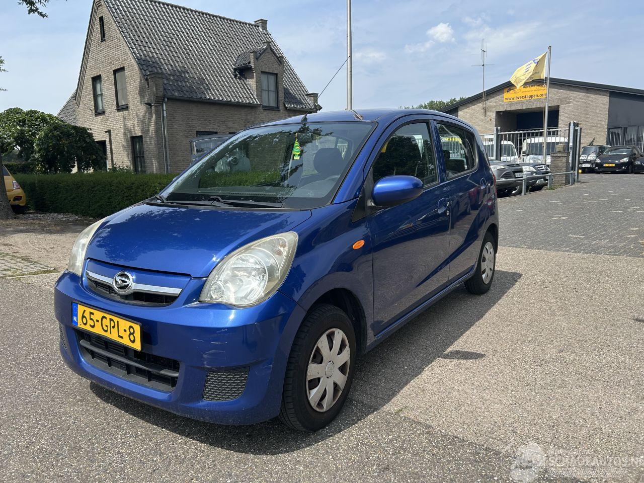 Daihatsu Cuore 1.0 Premium