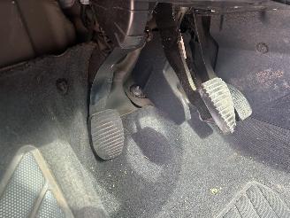 Peugeot 5008 1.6 HDiF Blue Lease 7p picture 42