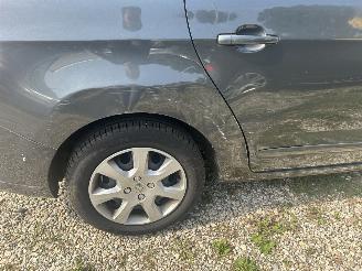 Peugeot 5008 1.6 HDiF Blue Lease 7p picture 31