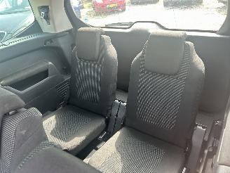 Peugeot 5008 1.6 HDiF Blue Lease 7p picture 15