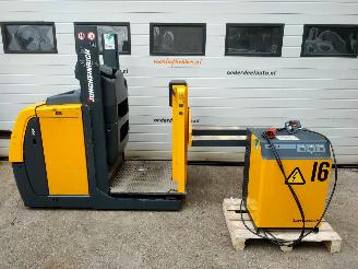 skadebil machine Jungheinrich  EKS110 elektrische order picker 2007/1