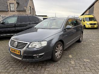uszkodzony samochody osobowe Volkswagen Passat 2.0 TDI HIGHLINE UITVOERING VARIANT 2008/11