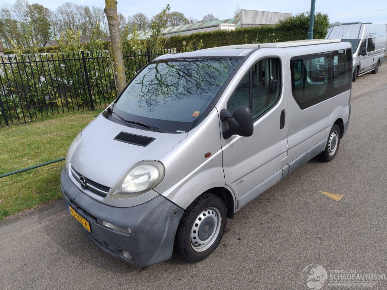 Opel Vivaro 1.9DTI 2.7T L1H1 CAMPER / KAMPEERAUTO
