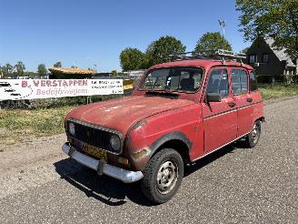 skadebil auto Renault 4 TL 1988/11