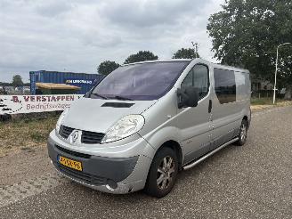 Vaurioauto  commercial vehicles Renault Trafic 2.5 DCI L2/H1 AIRCO 2010/9