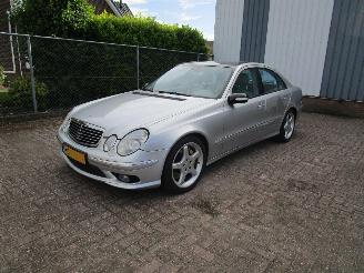 Schadeauto Mercedes E-klasse 500 V8 Navi Leder Clima 2003/2