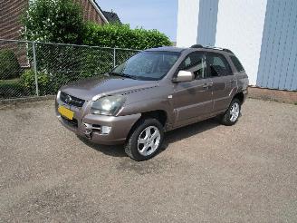 uszkodzony samochody osobowe Kia Sportage 2.0 G3 Navi Clima 2008/3