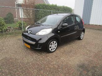 Schadeauto Peugeot 107 Airco Radio/CD 3-Drs 2010/3