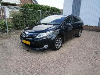 Unfallwagen Toyota Avensis 1.8 VVT-I Camera Navi Clima 6-Bak 2014/9