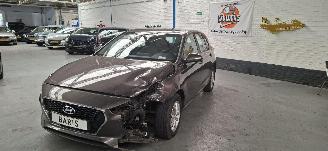 krockskadad bil auto Hyundai I-30 1.0 T-GDI Comfort 2019/6
