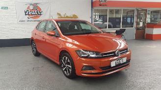 uszkodzony samochody osobowe Volkswagen Polo 1.0 12V BLUEMOTION  4DRS BENZ 999CC 55KW 75PK 2018/5