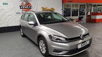 krockskadad bil auto Volkswagen Golf Golf Variant 1.0 TSI Trendline 2018/1