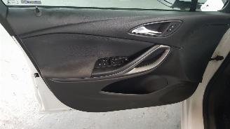 Opel Astra 1.0 Edition picture 7
