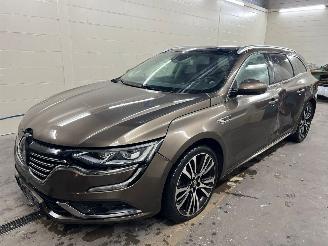 Voiture accidenté Renault Talisman Estate 1.6 dCi AUTOMAAT Initiale Paris BJ 2017 199911 KM 2017/1
