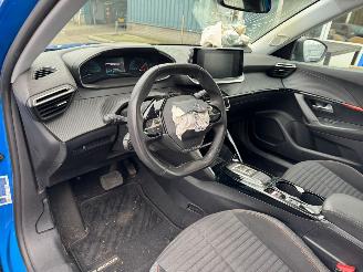 Peugeot e-2008 EV Active Pack 50 kWh BJ 2022 picture 11
