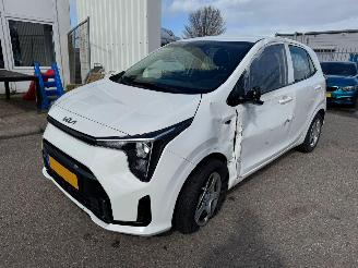Schadeauto Kia Picanto 1.0 DPI DynamicLine 2024/12