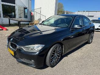 Coche accidentado BMW 3-serie 320i EfficientDynamics Edition Upgrade Edition 2013/3