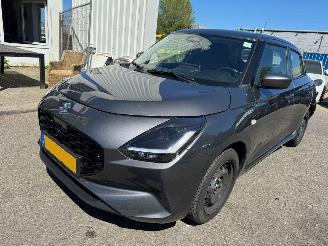 uszkodzony samochody osobowe Suzuki Swift 1.2 Comfort Smart Hybrid 2024/10