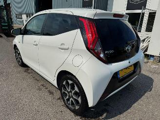 Toyota Aygo 1.0 VVT-i x-joy picture 3