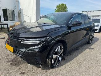 uszkodzony samochody osobowe Renault Mégane E-Tech EV60 Optimum Charge Iconic 2023/4