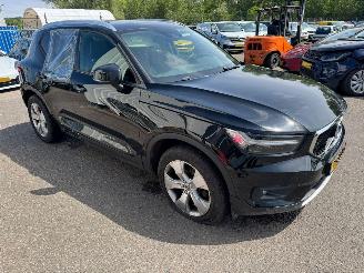 Damaged car Volvo XC40 2.0  AUTOMAAT T4 Inscription 2019/4