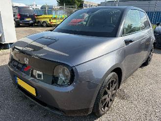 damaged passenger cars Honda e- 16\" 2020/9
