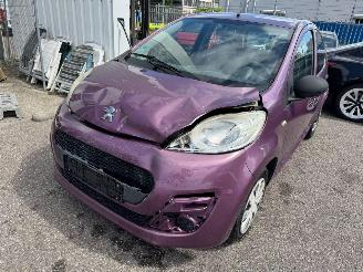 Schadeauto Peugeot 107 1.0 Access Accent 2013/2