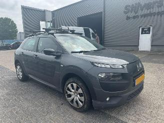 Vaurioauto  passenger cars Citroën C4 cactus 1.2|AUTOMAAT  e-VTi Business 2015/6