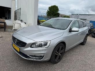 skadebil auto Volvo V-60 2.0 D2 Ocean Race 2016/10